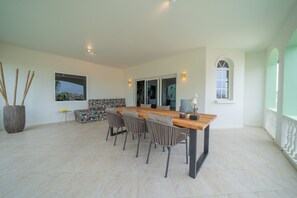 Apartment - The Ambassador Full Building (Jan Thiel)