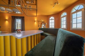 Apartment - The Ambassador Full Building (Jan Thiel)