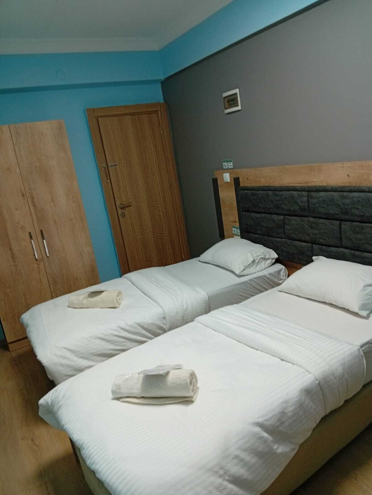 Economy Twin Room | Desk, laptop workspace, free WiFi