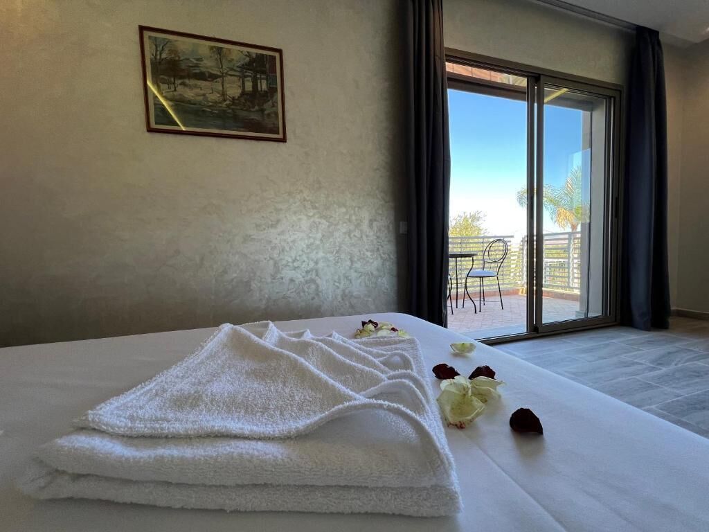 In-room safe, blackout curtains, iron/ironing board, free WiFi