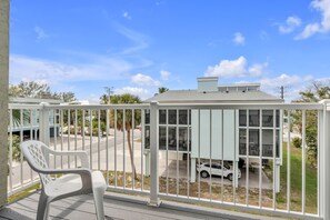 House, 2 Bedrooms | Property grounds - Sunrays Anchor 2 Bedroom Home (Holmes Beach)