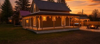 Welcome to your Up North escape in downtown Arcadia. Newly remodeled with a hot tub and fire pit, just a short walk to Lake Michigan. Enjoy Arcadia Days, July 4th fireworks, golf, Crystal Mountain, and day trips to Sleeping Bear Sand Dunes.