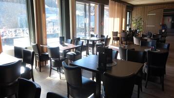 House | Tempat makan