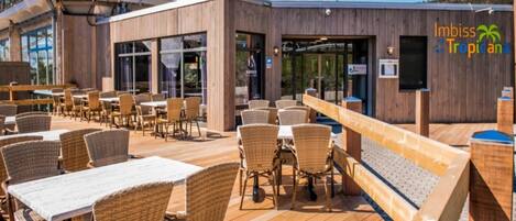 Apartment | Outdoor dining