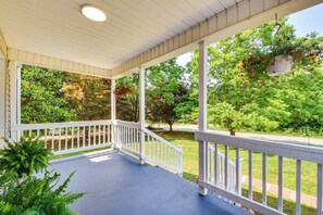 Property grounds - The Cottage on Corinth (Seneca)