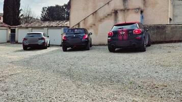 Enceinte de lâhĂ©bergement