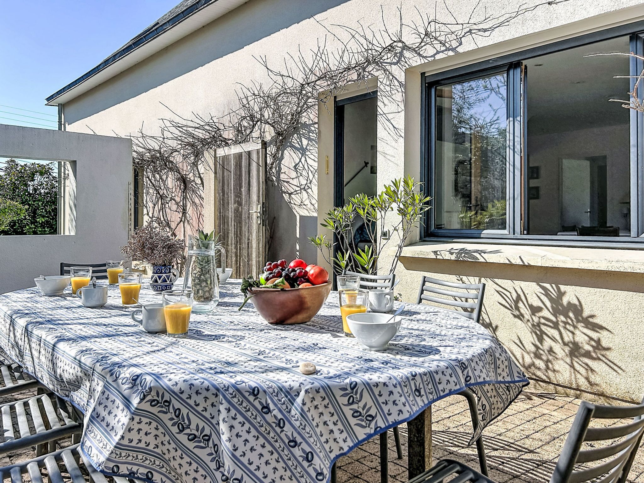 屋 外ダイニングエリア