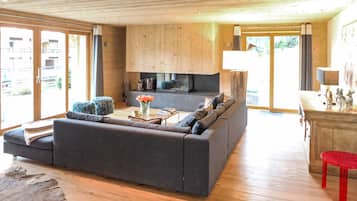 Télévision, cheminée