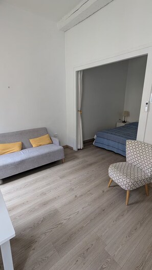 Interior - Fully Furnished Apartment – Le Panier, Historic Heart of Marseille (Marseille)