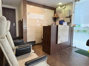 บ้านพัก | ฝ่ายต้อนรับ