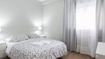 2 chambres, fer et planche Ă repasser, accĂšs Internet, draps fournis