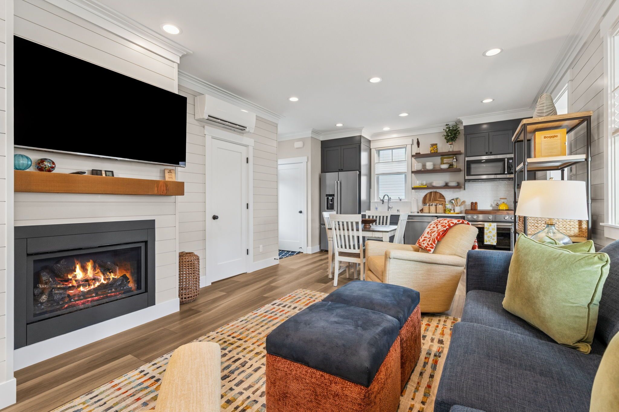 Smart TV, fireplace, offices