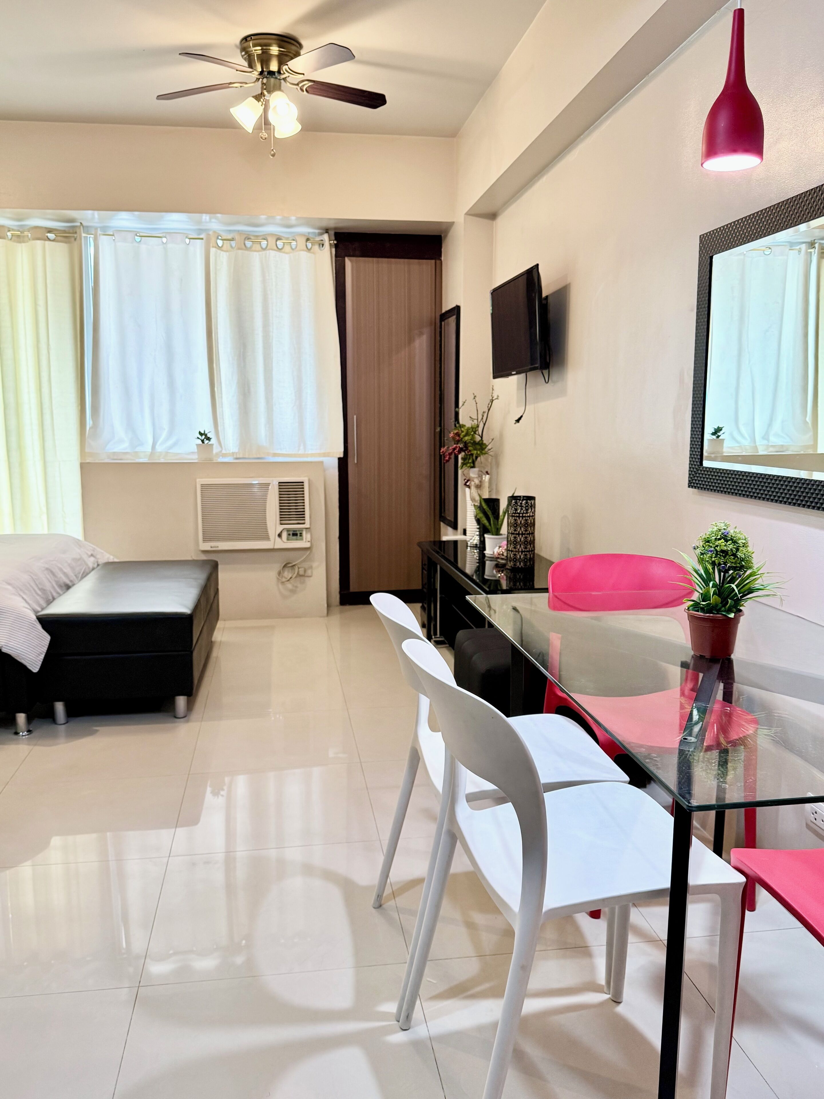 Estúdio conforto, sacada, vista para a cidade | Escrivaninha, Wi-Fi de cortesia