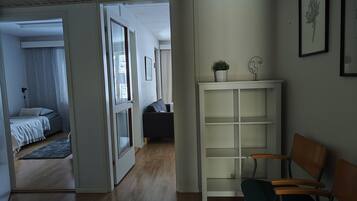 2 soverom, skrivebord, wi-fi (inkludert) og sengetøy