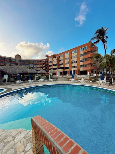 Townhouse Lujoso, Moderno y Frente al Mar