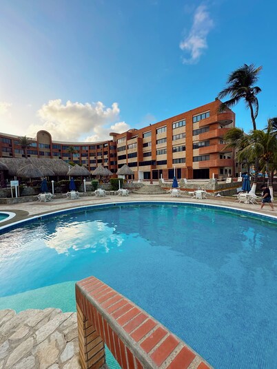 Townhouse Lujoso, Moderno y Frente al Mar