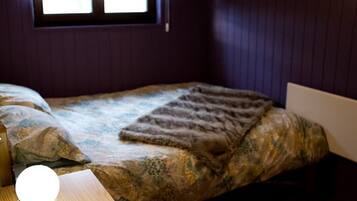 1 chambre, fer et planche Ă repasser, draps fournis