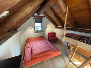 1 habitación y ropa de cama 