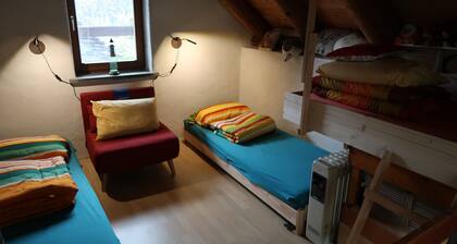 Beautiful Rustico entrance Verzasca valley for 2 p. Quiet, central - no pets