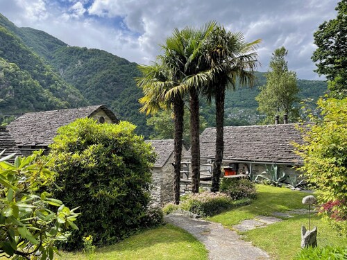 Schönes Rustico Eingangs Verzascatal für 2 P.
Ruhig, zentral - keine Haustiere