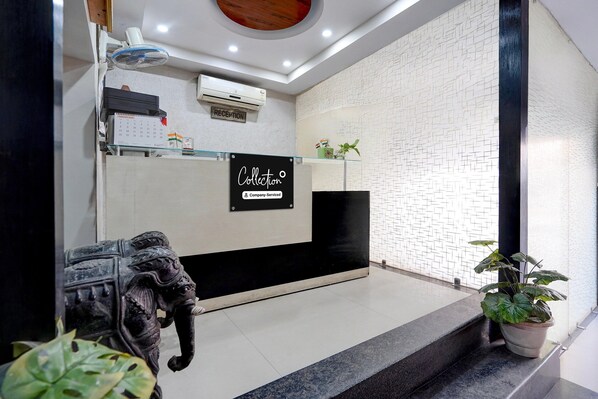 House | Reception - Collection Terminal Haldwani Formerly (Haldwani)