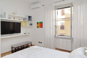 1 bedroom, iron/ironing board, WiFi, bed sheets - Casa Lenilli - Beautiful apartment in Testaccio (Roma)