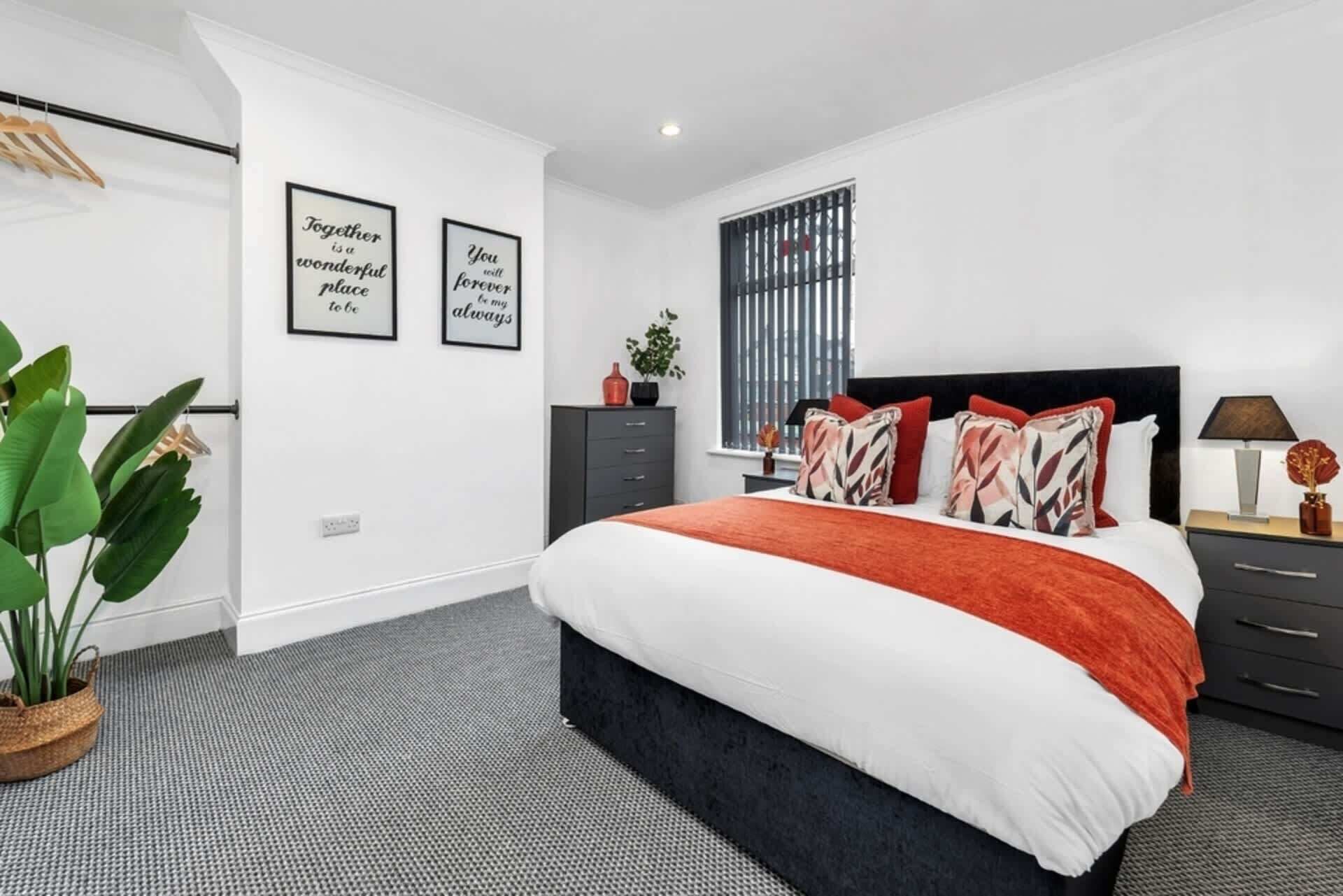 Iron/ironing board, Internet, bed sheets