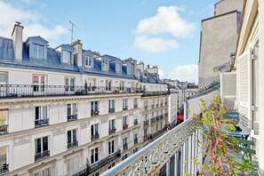 Apartment | Property grounds - Beautiful Apartment - Ac-1br- 3P - Les Halles (Paris)