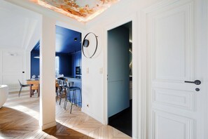 Apartment | Dining - Beautiful Apartment - Ac-1br- 3P - Les Halles (Paris)