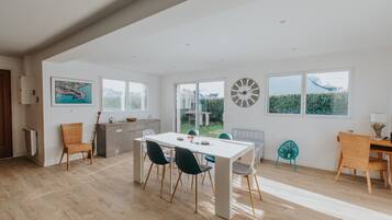 House | Dining