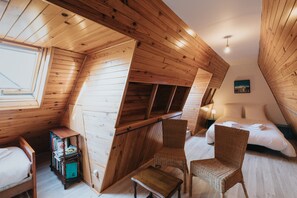 House | 3 bedrooms, individually furnished, bed sheets - Charming Holiday Home in Porspoder (Porspoder)