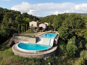 Pool - Tuscan hideaway for up to 12 guests, set above woodland streams and private pool (Cuccarello I)