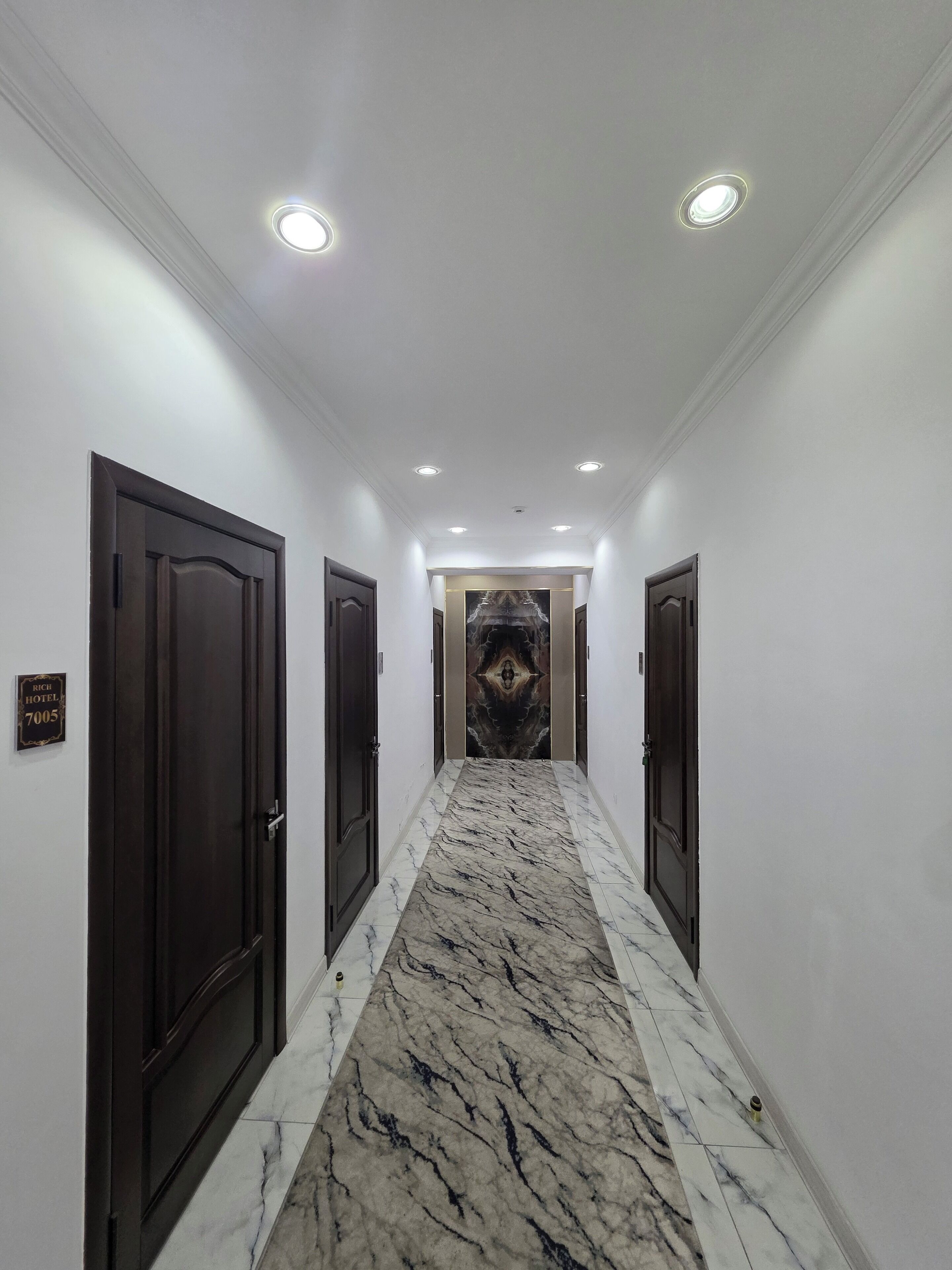 Standard Twin Room, City View | Interior