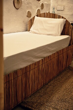 Standard Double or Twin Room | Free WiFi - Gal Oya Heritage Retreat  (Galgamuwa)