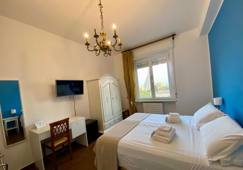 Doppel- oder Zweibettzimmer, Stadtblick