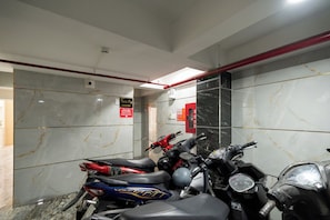 Parking - Khach San  Paradise Sai Gon (Ho Chi Minh)