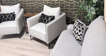 Welcoming 1-bedroom apartment in charming Rochester perfect for your stay