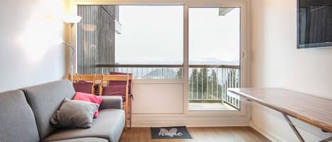 Apartment | Living room