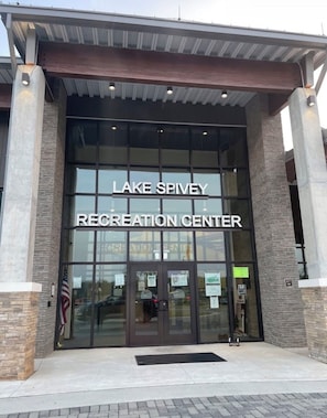 A building with a sign reading 'Lake Spivey Recreation Center.'