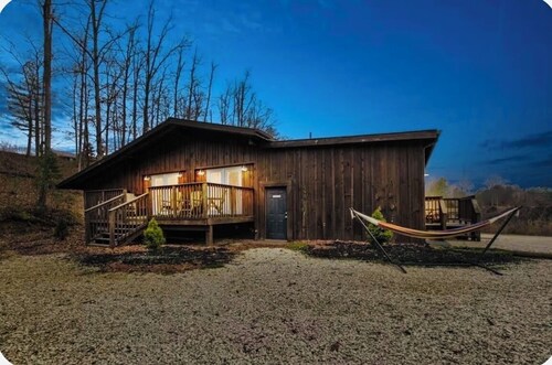 Hikers Haven- Group Cabin- Retreat in the Red River Gorge