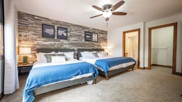 4 bedrooms, desk, iron/ironing board, travel crib