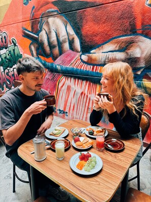 تناول الطعام