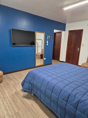 Bügeleisen/Bügelbrett, Internetzugang, Bettwäsche