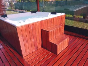 Outdoor spa tub - Pinares del Norte (Federación)