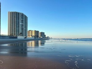 Exterior - Ocean Breeze Resort (Daytona Beach Shores)