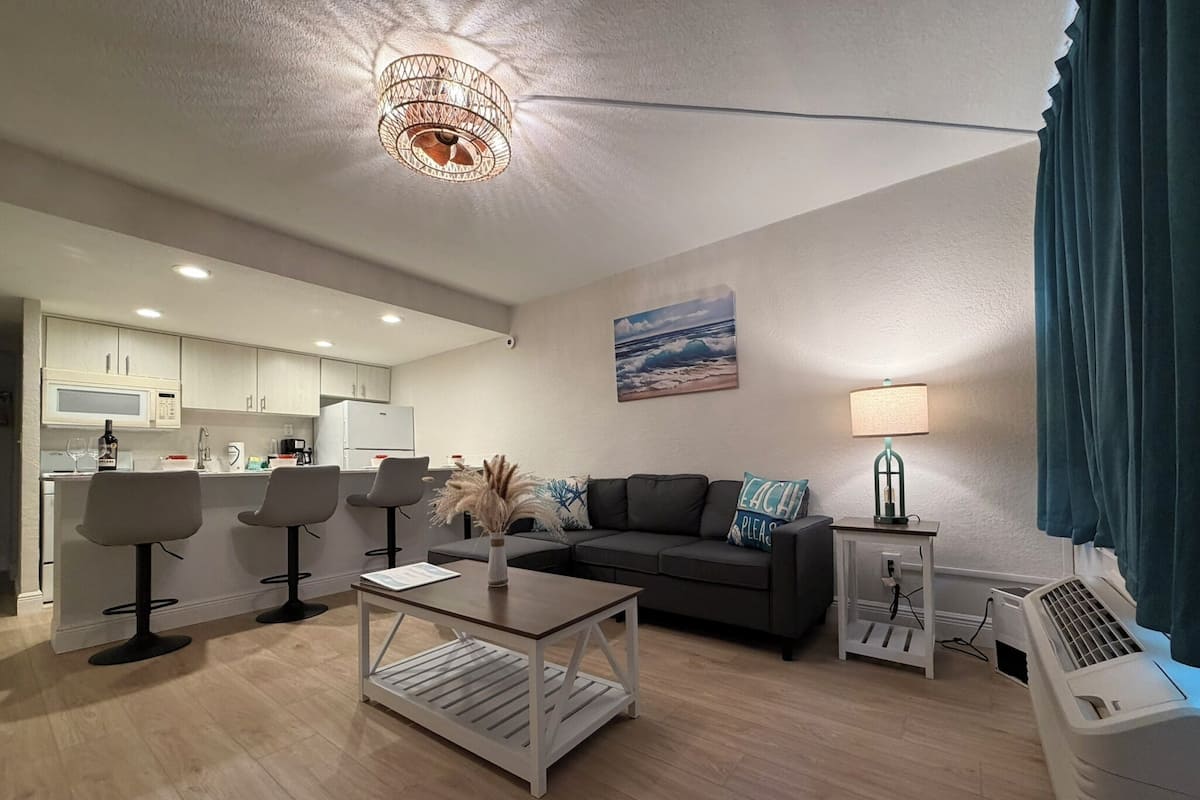 Decoración individual, mobiliario individual, escritorio