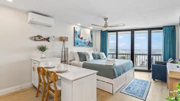 Individualmente decorados, individualmente mobiliados, escrivaninha