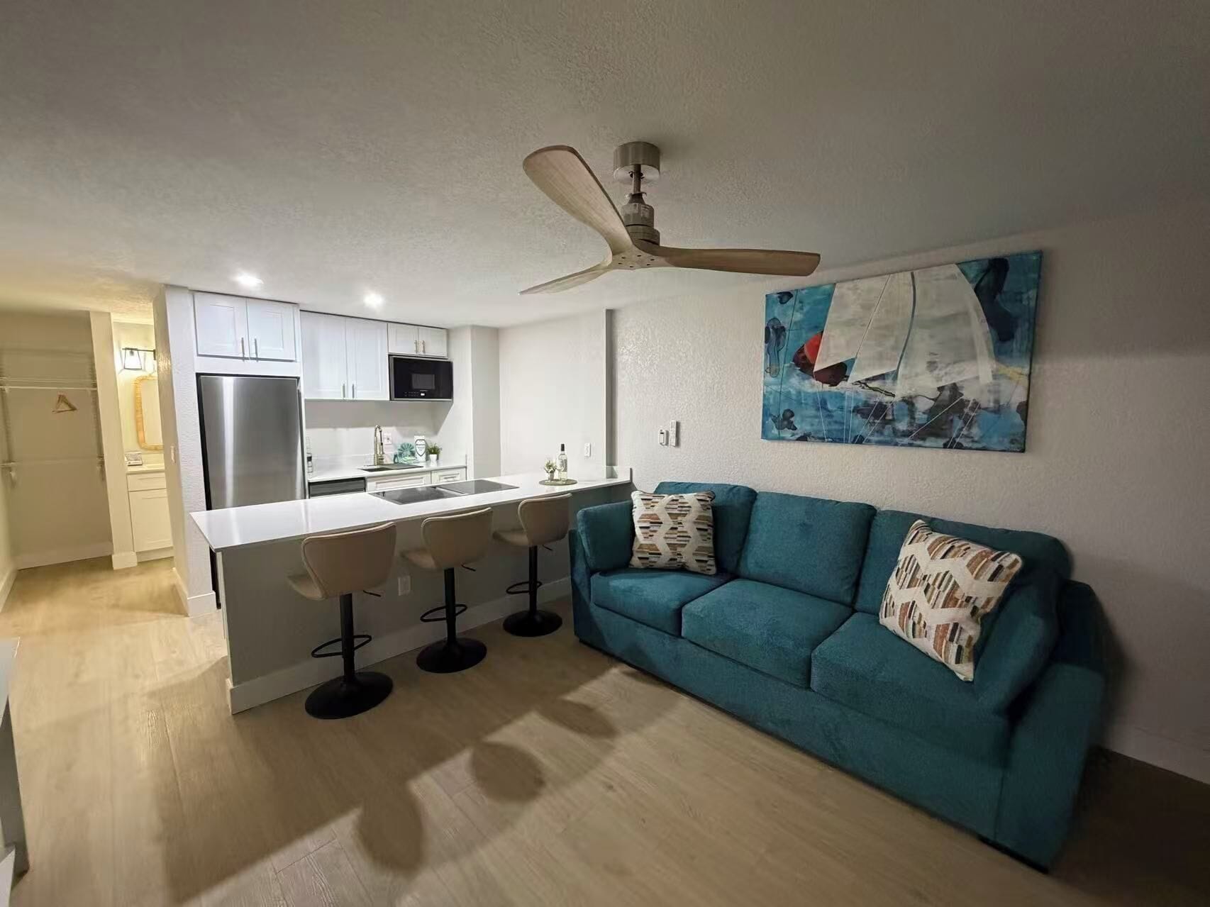 Decoración individual, mobiliario individual, escritorio