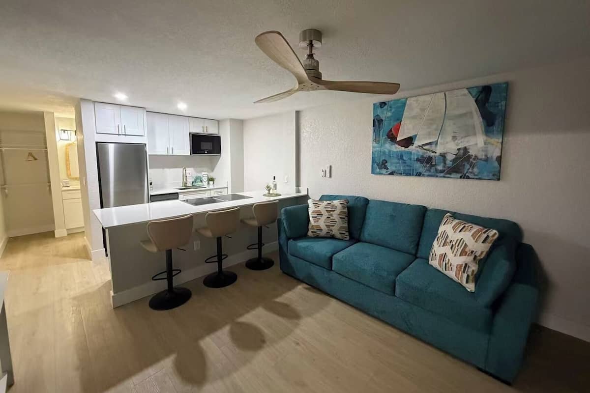 Decoración individual, mobiliario individual, escritorio