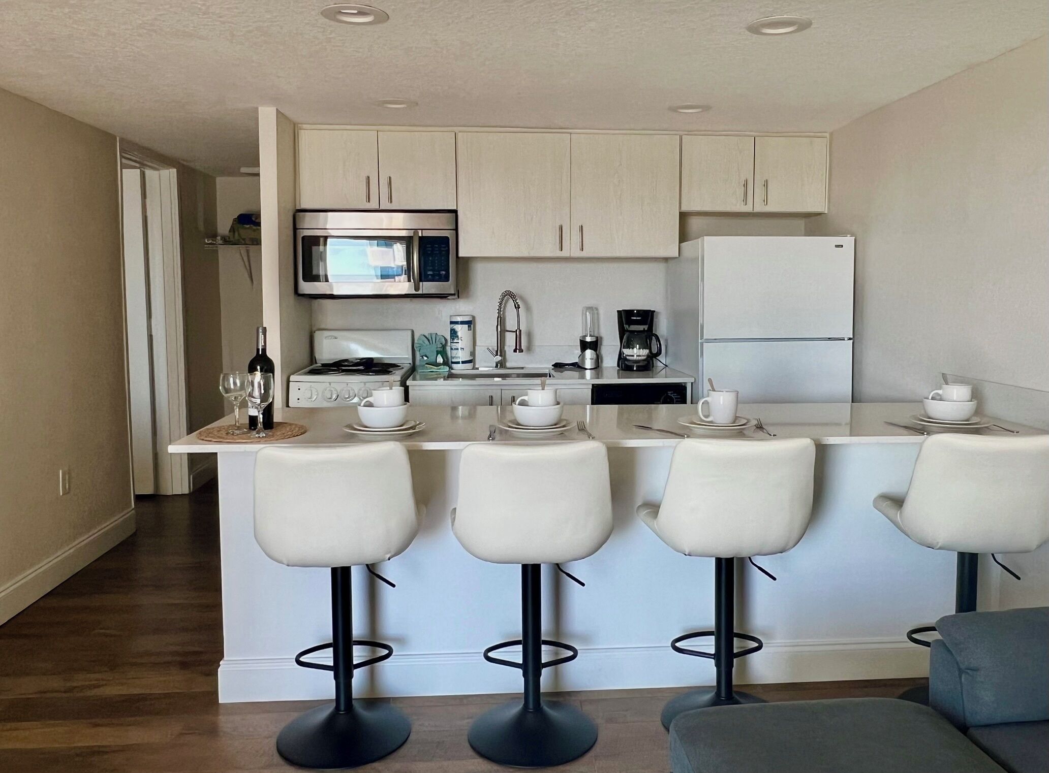 Didekorasi berbeda-beda dan dilengkapi dengan perabotan berbeda-beda